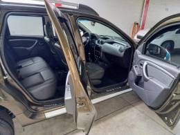 RENAULT - DUSTER - 2013/2013 - Verde - R$ 52.900,00