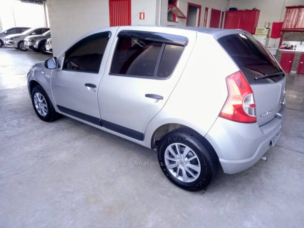 RENAULT - SANDERO - 2010/2010 - Prata - R$ 28.900,00