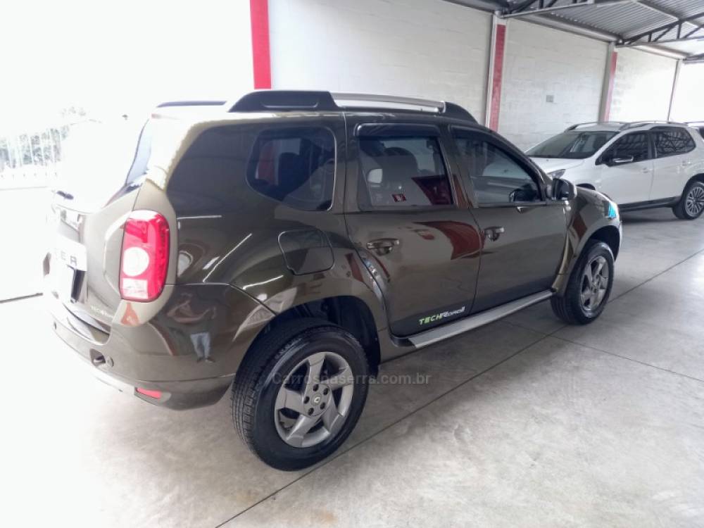 RENAULT - DUSTER - 2013/2013 - Verde - R$ 52.900,00