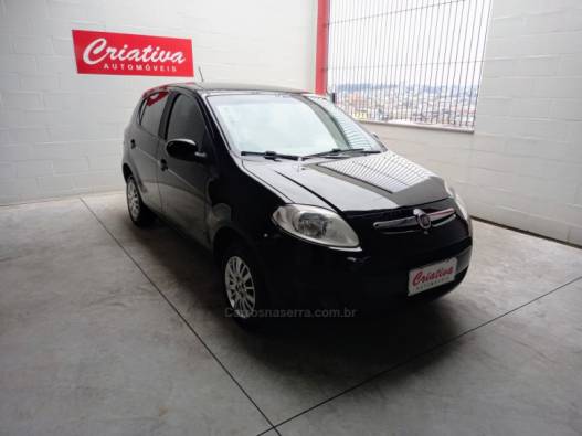 FIAT - PALIO - 2014/2015 - Preta - R$ 38.900,00