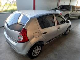 RENAULT - SANDERO - 2010/2010 - Prata - R$ 28.900,00