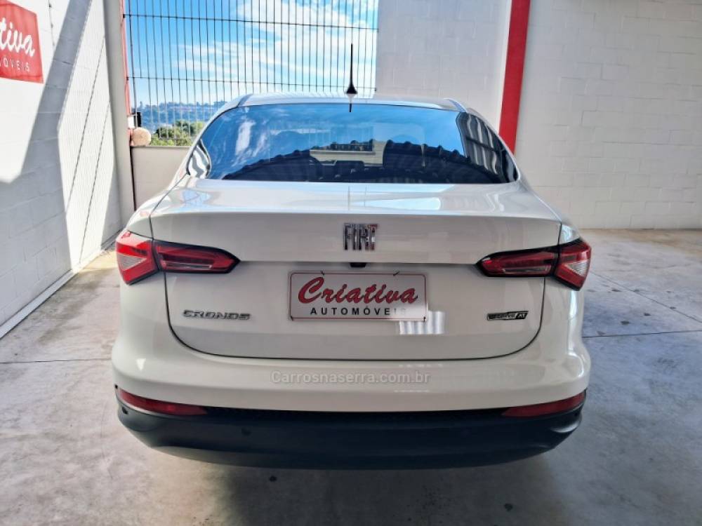 FIAT - CRONOS - 2022/2023 - Branca - R$ 85.900,00