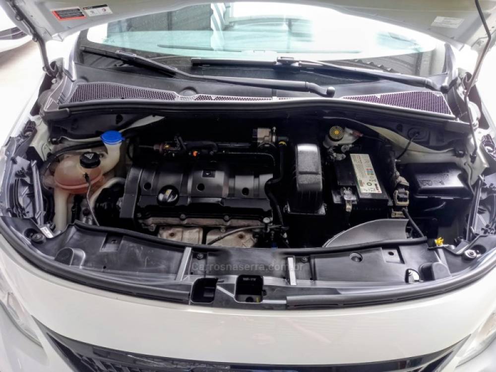 PEUGEOT - 2008 - 2021/2022 - Branca - R$ 69.900,00