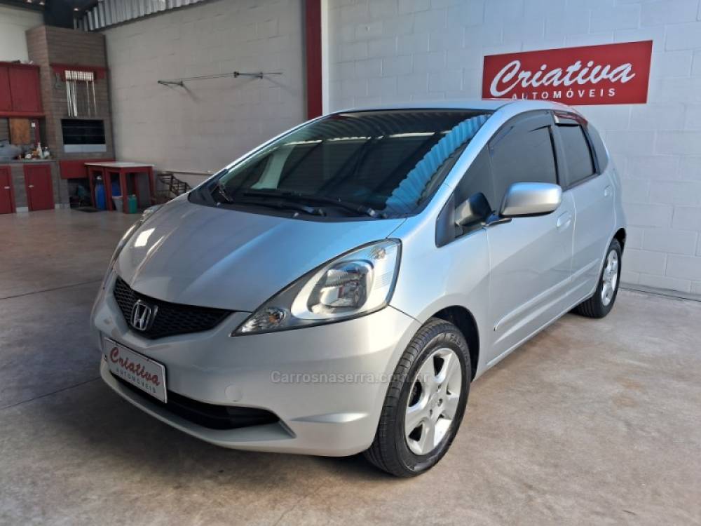 HONDA - FIT - 2011/2011 - Prata - R$ 41.900,00