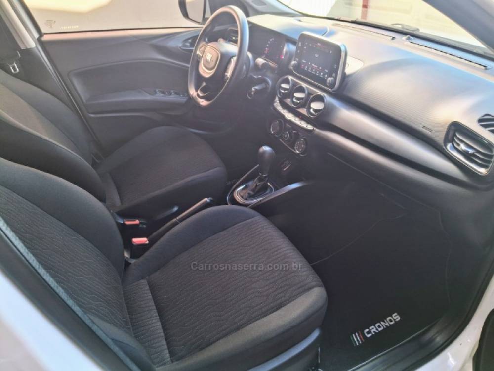 FIAT - CRONOS - 2022/2023 - Branca - R$ 83.900,00