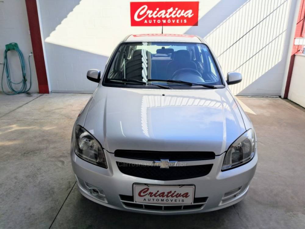 CHEVROLET - CELTA - 2013/2013 - Prata - R$ 34.900,00