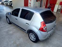 RENAULT - SANDERO - 2010/2010 - Prata - R$ 28.900,00