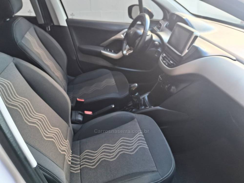 PEUGEOT - 2008 - 2018/2019 - Branca - R$ 59.900,00