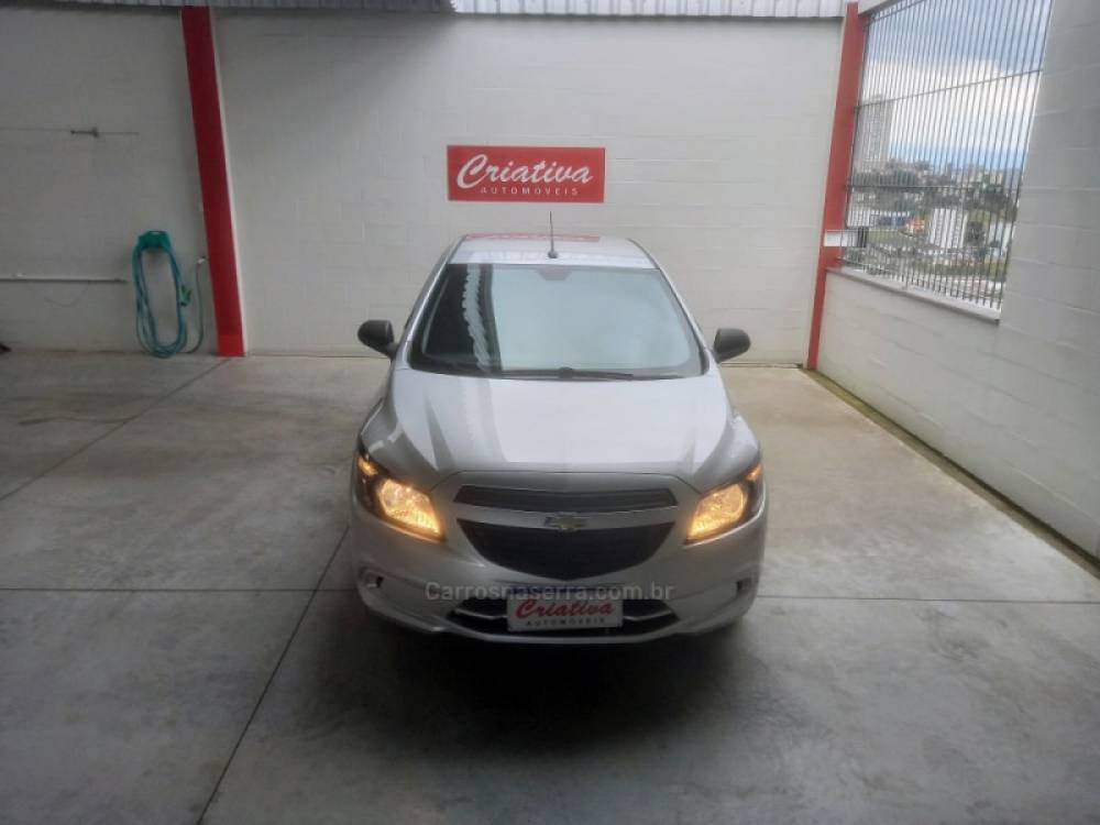 CHEVROLET - PRISMA - 2018/2019 - Prata - R$ 54.900,00