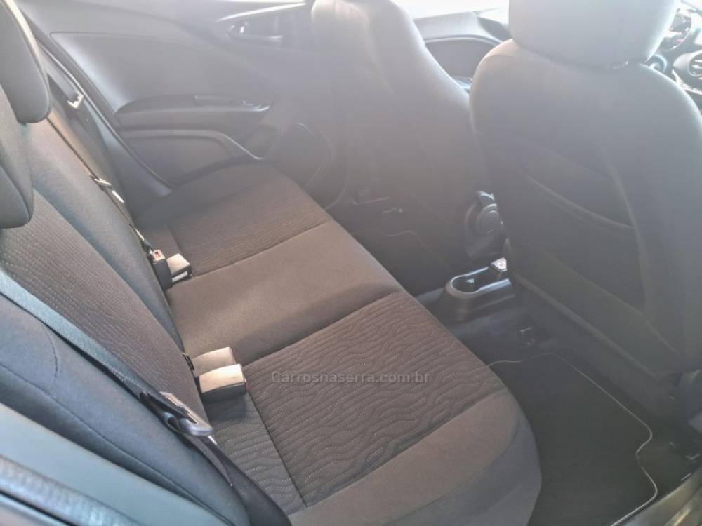 FIAT - CRONOS - 2022/2023 - Branca - R$ 83.900,00