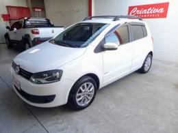 VOLKSWAGEN - FOX - 2013/2014 - Branca - R$ 42.000,00