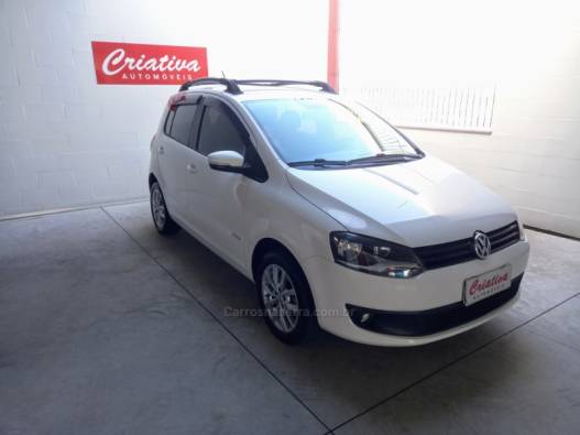 VOLKSWAGEN - FOX - 2013/2014 - Branca - R$ 42.000,00