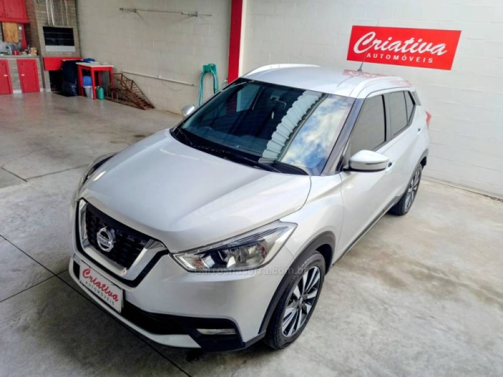 NISSAN - KICKS - 2019/2020 - Prata - R$ 84.900,00