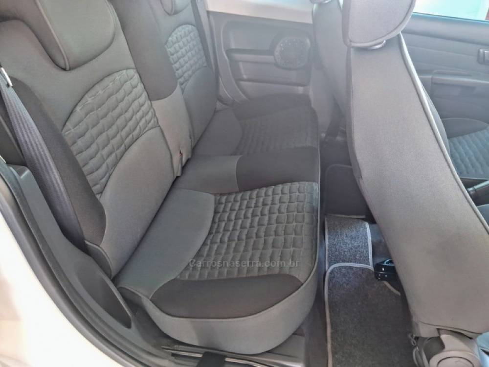 FIAT - STRADA - 2014/2014 - Branca - R$ 63.900,00