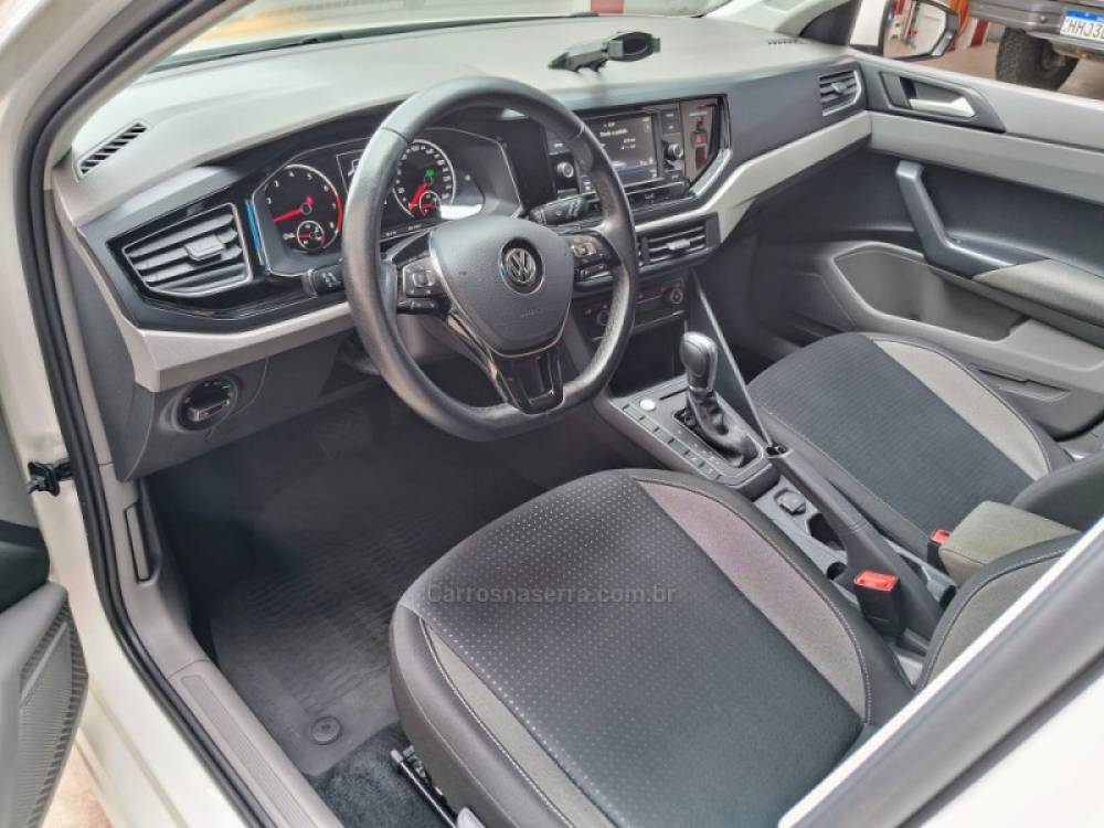 VOLKSWAGEN - POLO - 2018/2019 - Branca - R$ 77.900,00