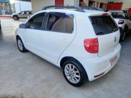 VOLKSWAGEN - FOX - 2013/2014 - Branca - R$ 42.000,00