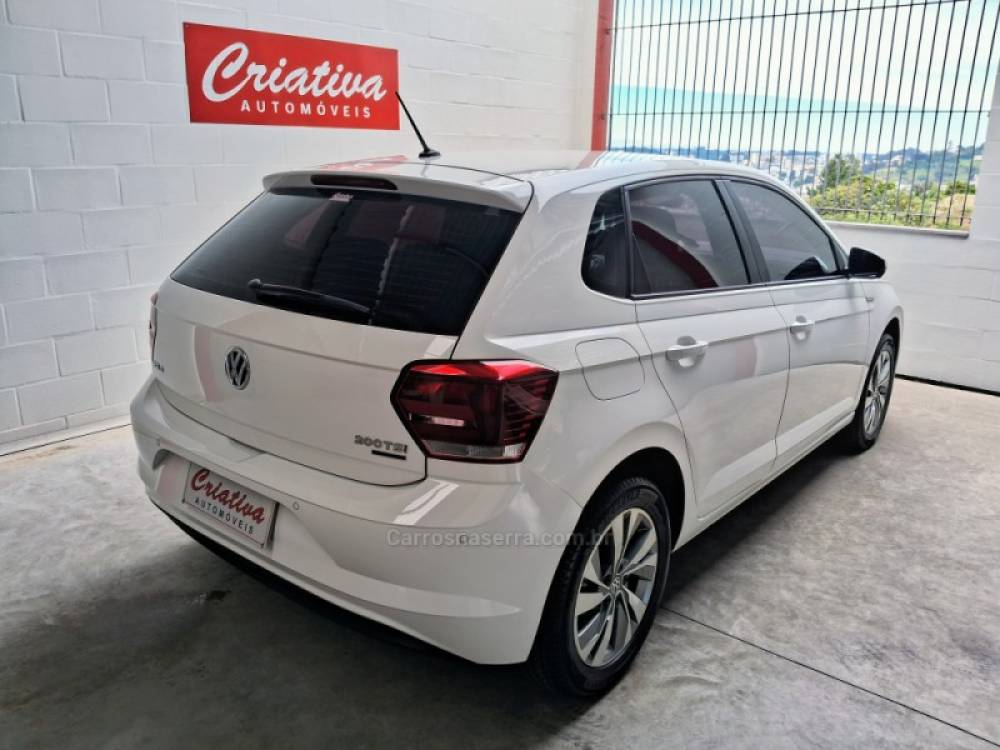 VOLKSWAGEN - POLO - 2018/2019 - Branca - R$ 77.900,00